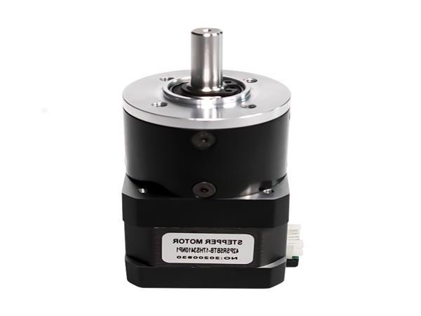 13. What is the difference between the performance of a servo motor and a stepper motor?